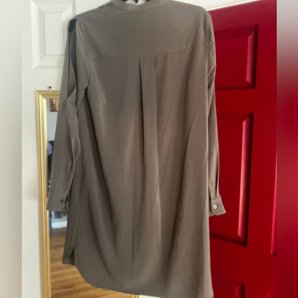 Bcbg button up dress size small - Picture 4 of 4